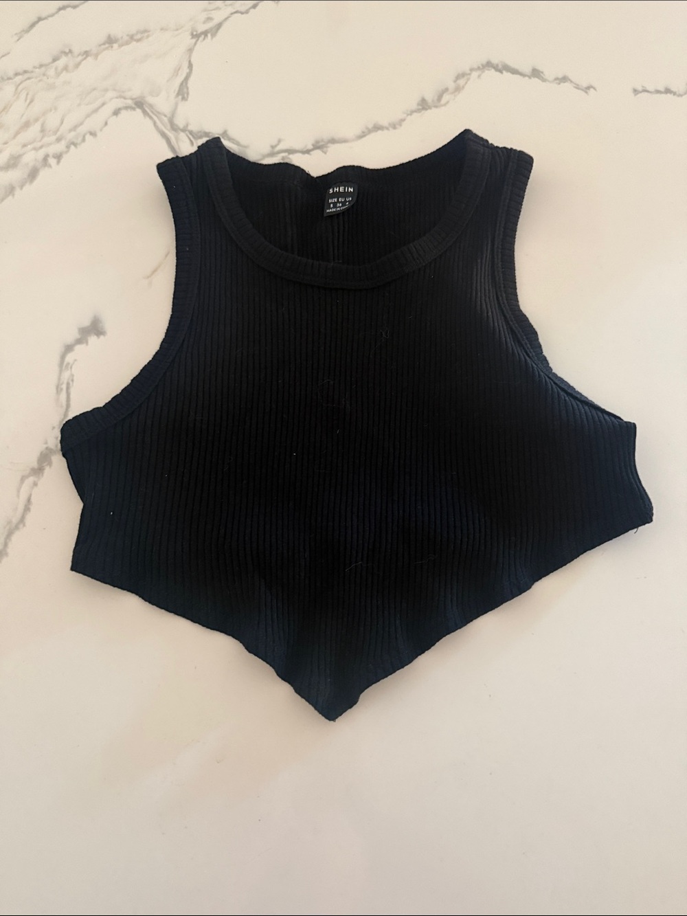 SHEIN Black Ribbed Point-Hem Crop Tank